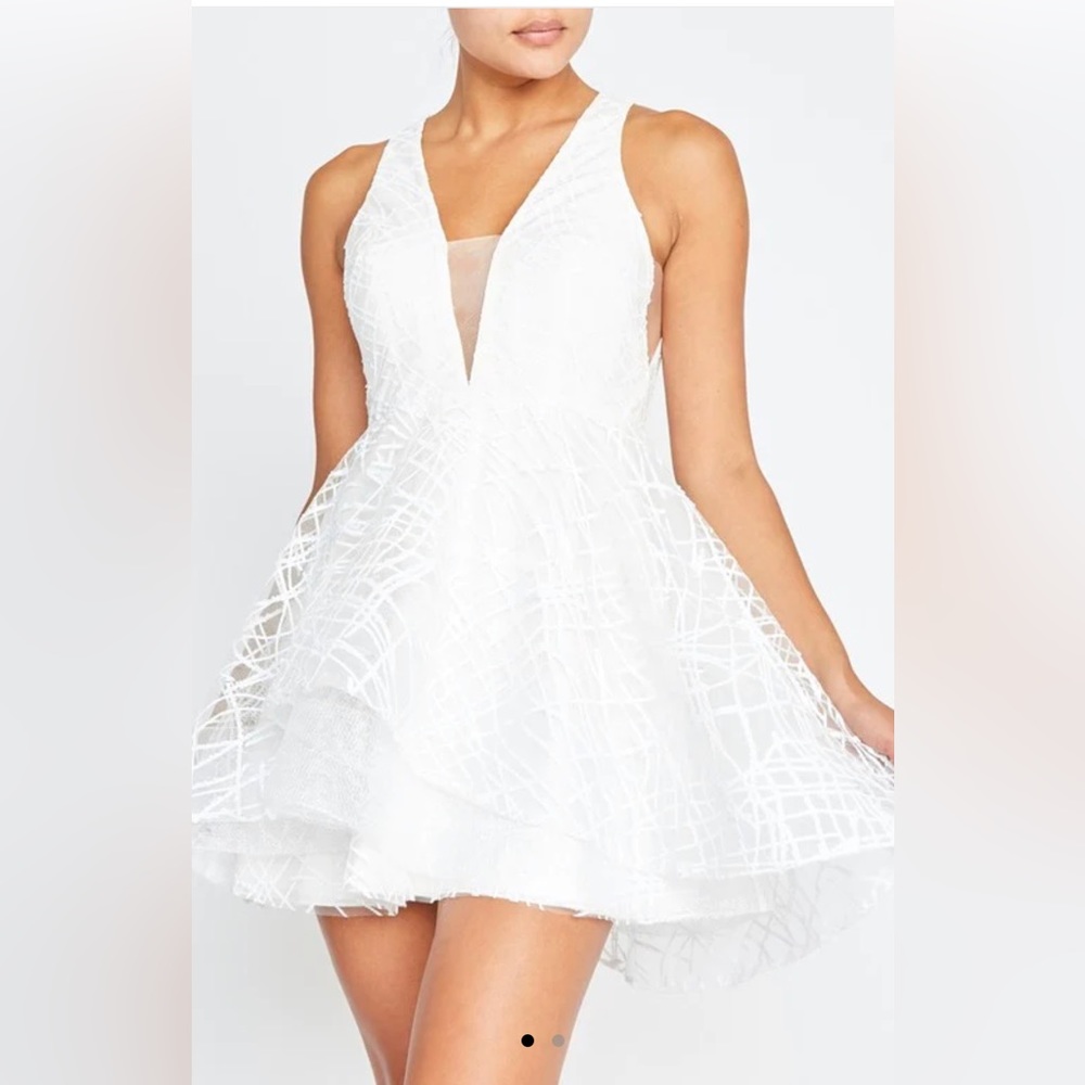 LUXXEL - WHITE DRESS. SIZE SMALL